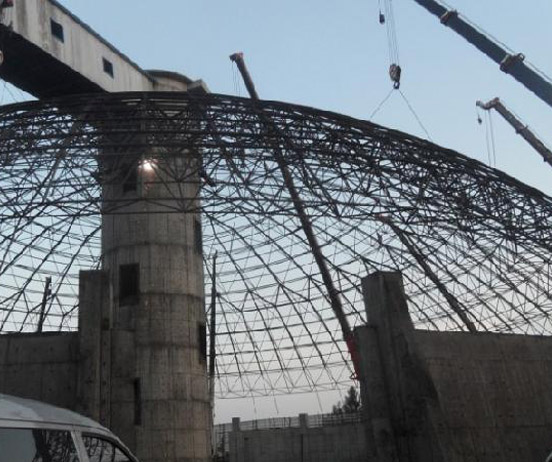 河池网架分条或分块安装法